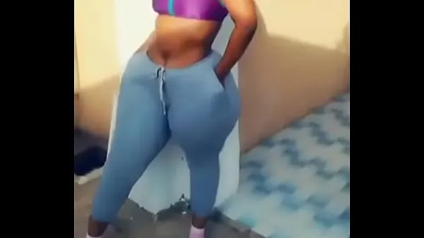 African girl big ass (wide hips Klip mega besar