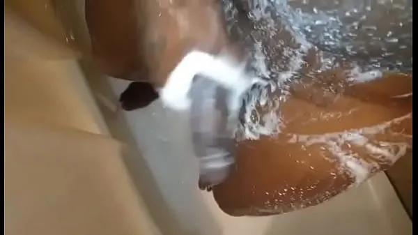 Big multitasking in the shower mega Clips