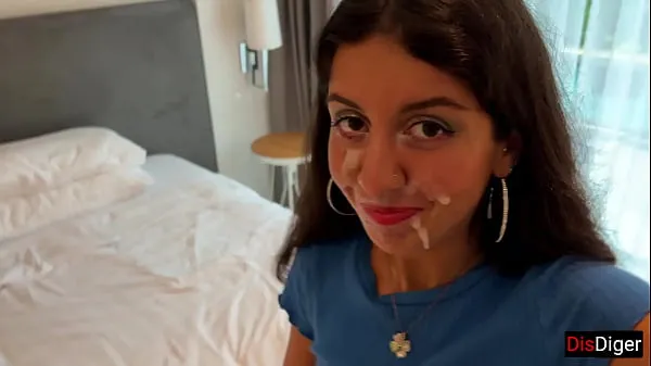 Duże Step sister lost the game and had to go outside with cum on her face - Cumwalk mega klipy