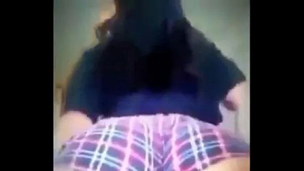 Nagy Thick white girl twerking mega klipek